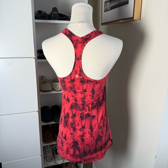 Lululemon Red and Black Tie-Dye Cool Racerback II Nulu Game Day Tank Top Size 6 - Picture 3 of 13